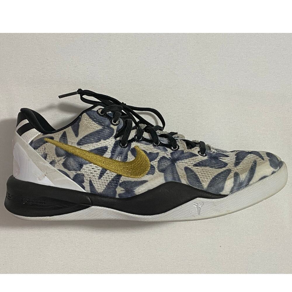 Nike Kobe VIII GS White Metallic Gold Black FN0266-102 Size 6y -ONLY 1 SHOE-